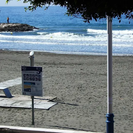 Beachfront House Apartment *